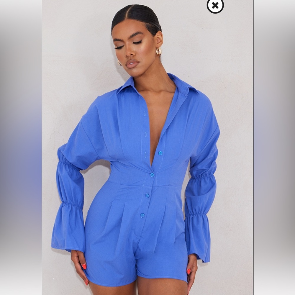 PrettyLittle Thing Blue Fitted Waist Button Up Romper Size 2